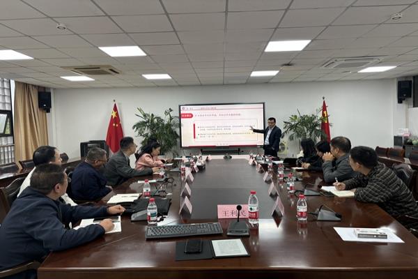 循迹溯源强党性 实干担当促发展 ——必威betway平台临时党支部开展主题党日活动